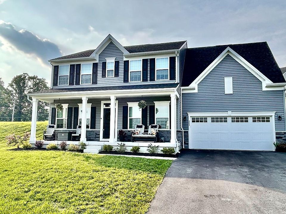 1st image of 203 Braeburn Dr