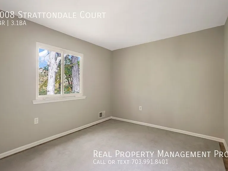 9008 Strattondale Ct — Photo 33