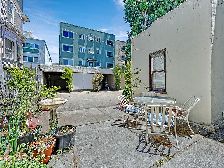1619 Walnut St #C — Photo 15