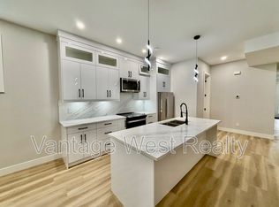 1667 Highland Dr N, Kelowna, BC V1Y4K6