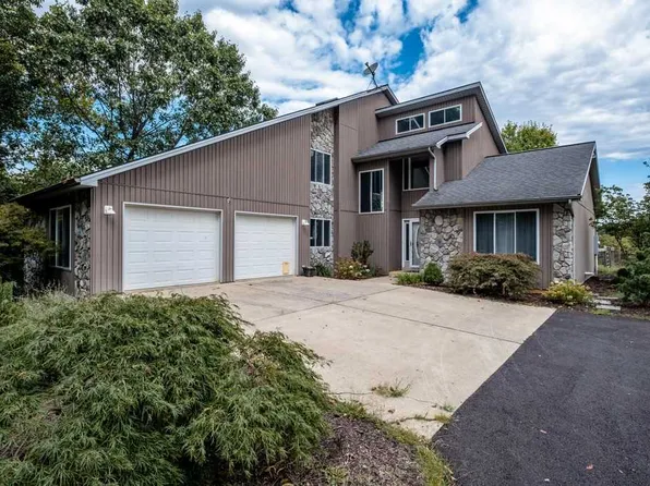 286 Old Forge Ln, Weyers Cave, VA 24486