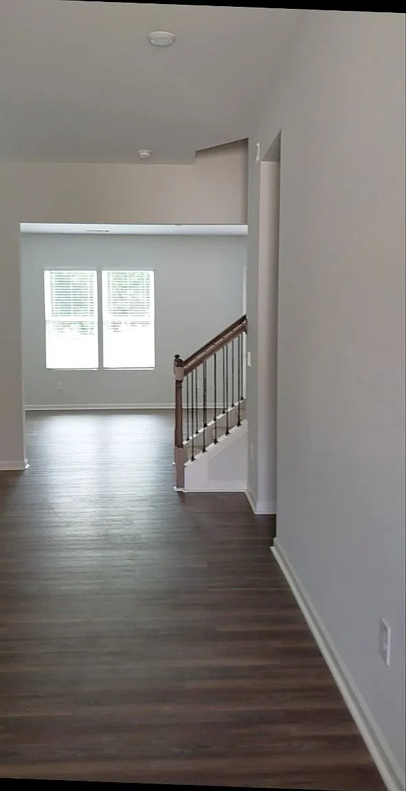 3 bed, 2522 sqft, $2,800 — Photo 3