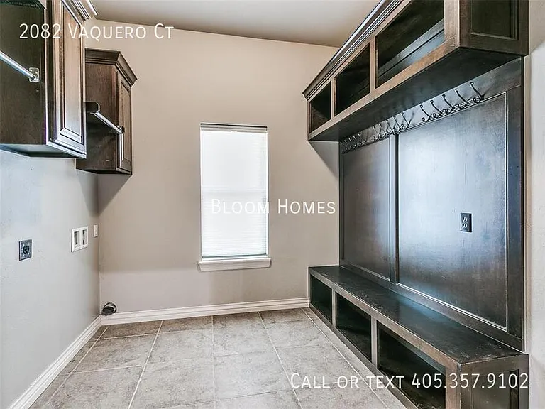 2082 Vaquero Ct — Photo 21