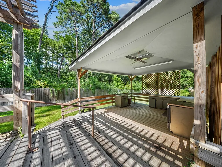 1027 Creek Bend Dr — Photo 28