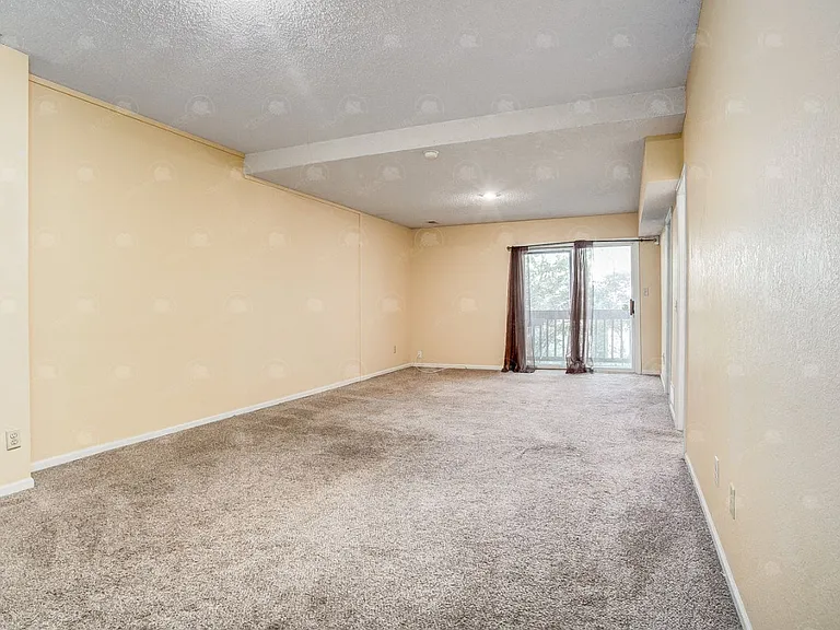 4800 Horton St — Photo 20
