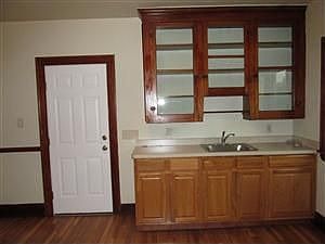 4th image of 4513 McGregor Ave