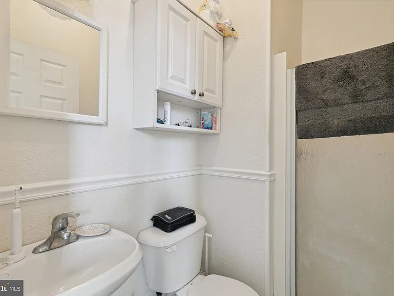 4818 Trinity Pl #2R — Photo 7