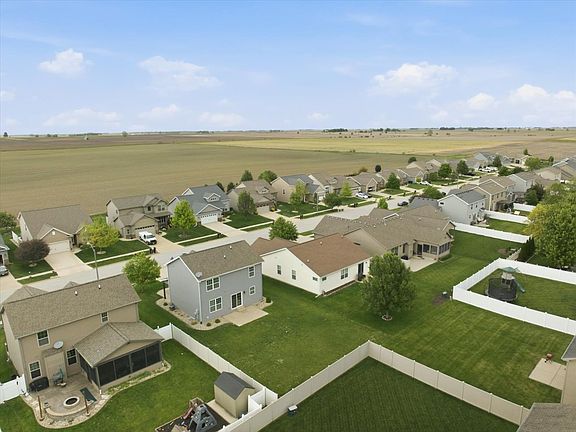 5th image of 74 Dry Sage Cir