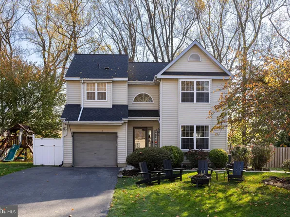 308 Baltusrol Dr, Coatesville, PA 19320