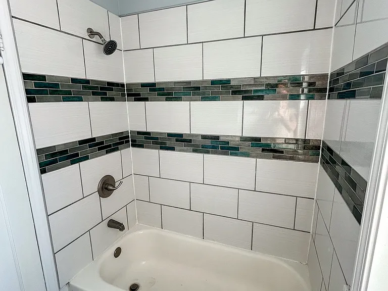 5846 N Keystone Ave — Photo 18