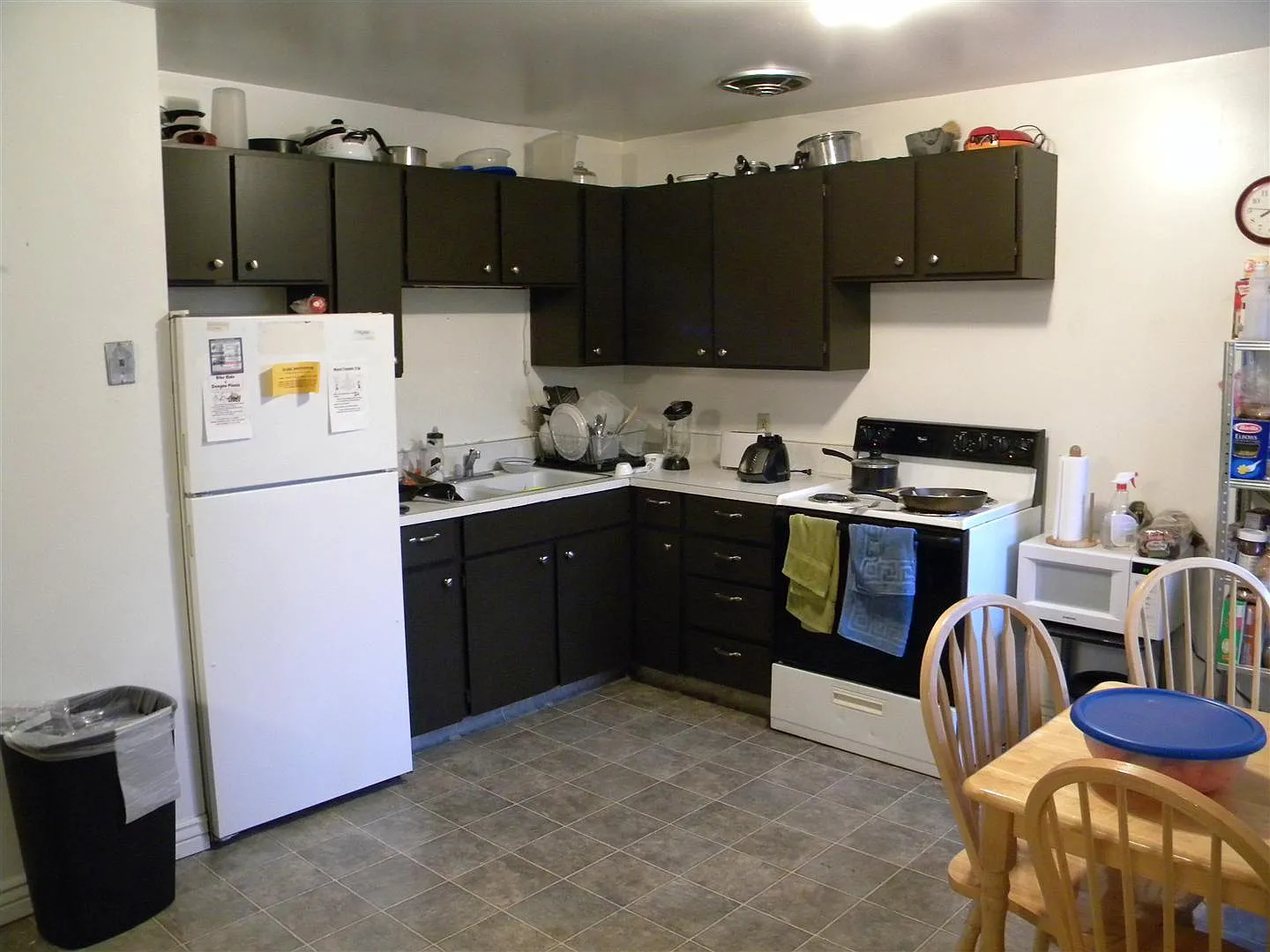 Academy Arms Apartments — Photo 3