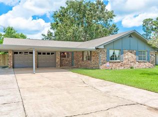 10 Heritage Dr, Vidor, TX 77662