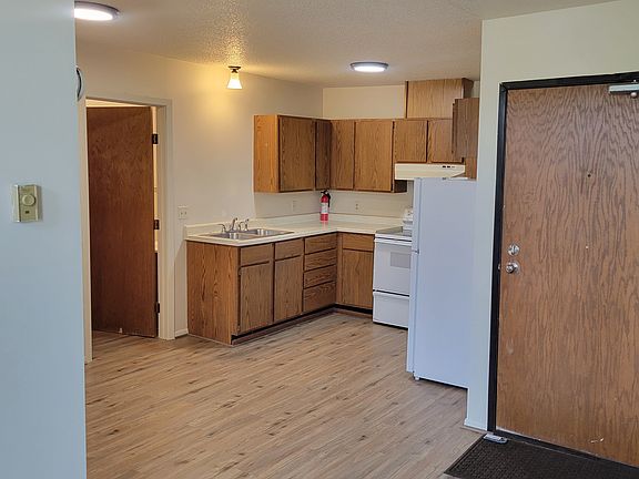 3rd image of 313 N Riverfront Dr #1