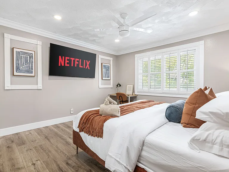 8641 Acapulco Cir — Photo 75