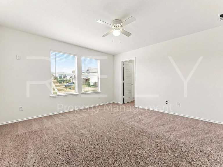 521 Colonel McNally Cv — Photo 19