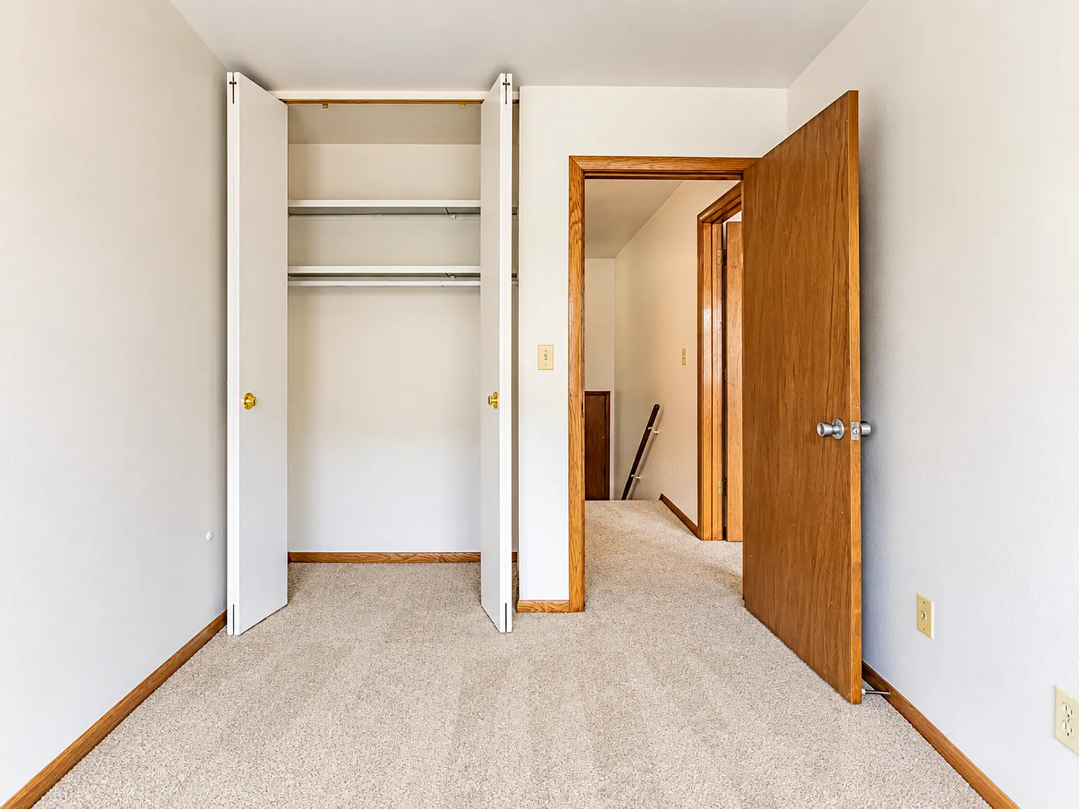 Woodland Court Apartment Homes No Gimmicks! FREE HEAT — Photo 4