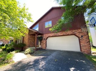 380 Rambling Rd, East Amherst, NY 14051