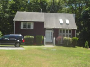 11 Clover Dr, Coventry, RI 02816