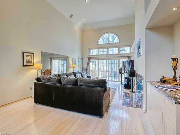 4th image of 2265 Waters Edge Dr #34