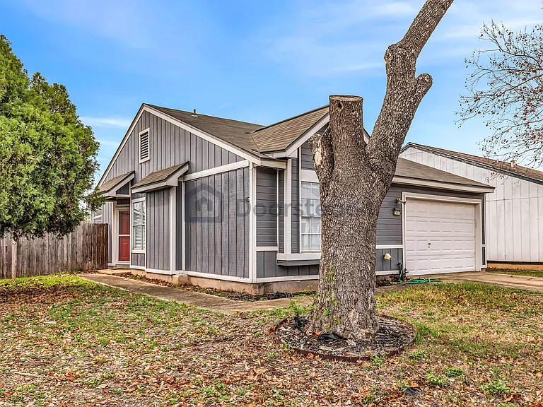 7407 Alverstone Way — Photo 4