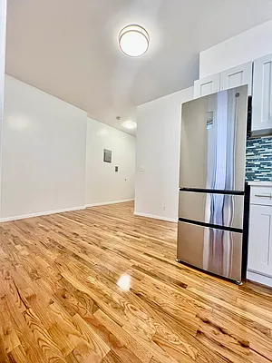 Rented by REAL New York | media 2