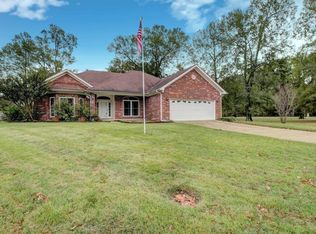 981 Colonial Dr, Jacksonville, AR 72076