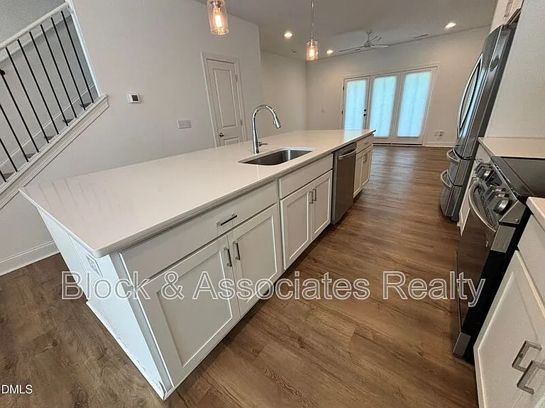 5710 Parker Pines Ct — Photo 2