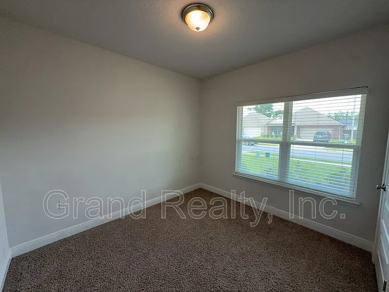 3757 Hawks Landing Cir — Photo 17