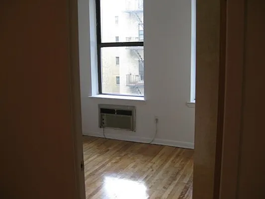 Rented by J. Lemle Real Estate | media 15
