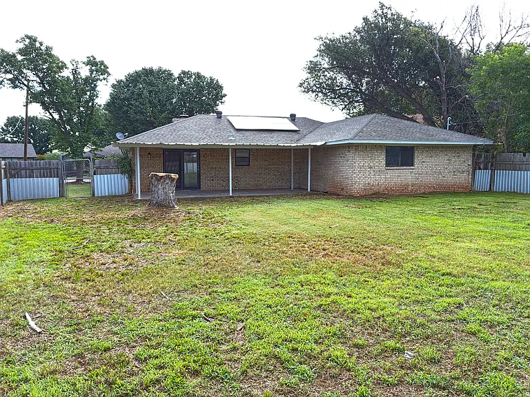 5212 Brookwood Dr — Photo 11