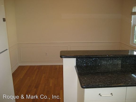 5th image of 2201 20th St Unit 2