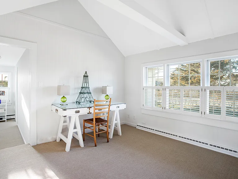 76 Dune Rd — Photo 13