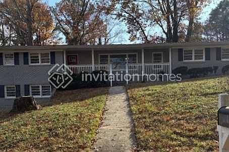 1st image of 2550 Greenwood Cir