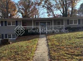 2550 Greenwood Cir, East Pt, GA 30344