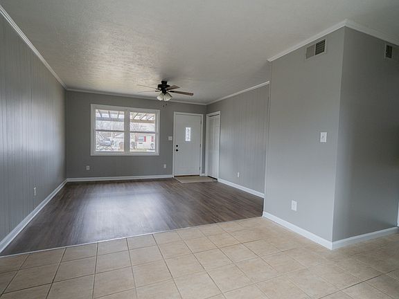 3rd image of 810 Berkeley Dr