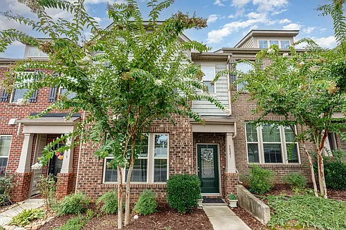 3021 Honeylocust Ln Photo 1