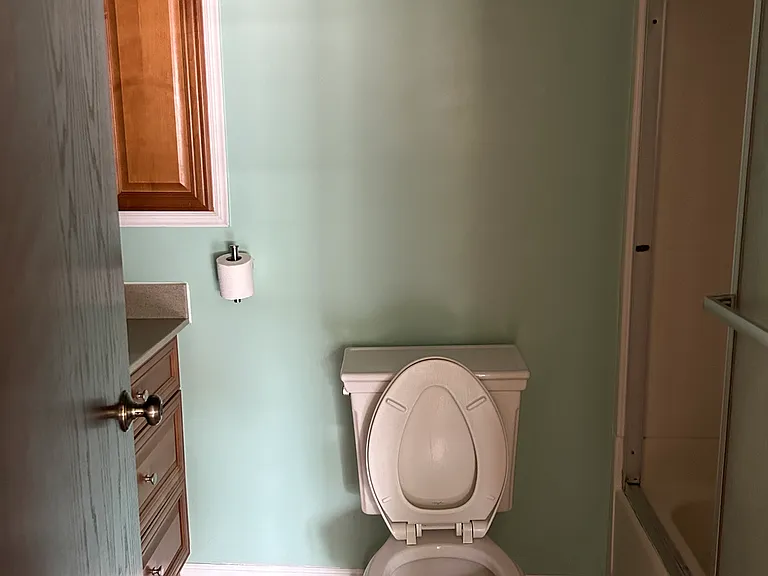 103 W Paul St — Photo 5