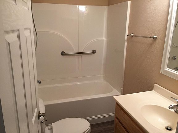 2nd image of 2316 Leonard Dr