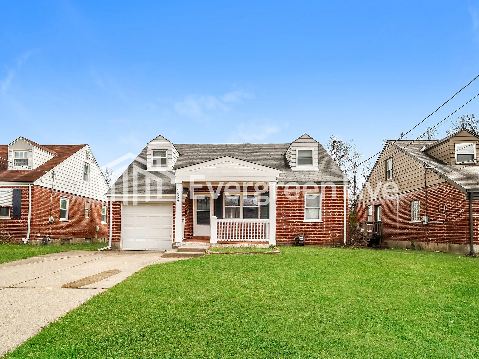 3 bed, 1.0 bath, 1253 sqft, $1,595 — Photo 1