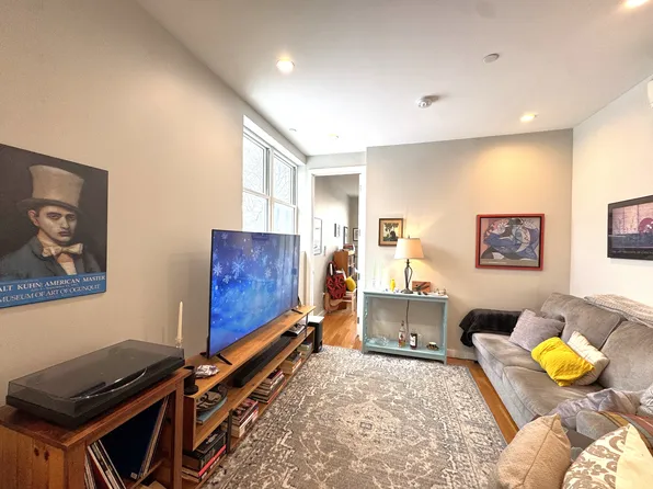 1661 Woodbine Street image 1 of 12