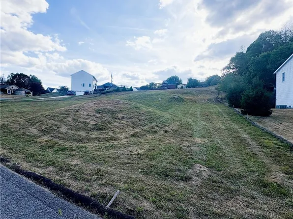 102 Oakland Heights Rd, Monaca, PA 15061