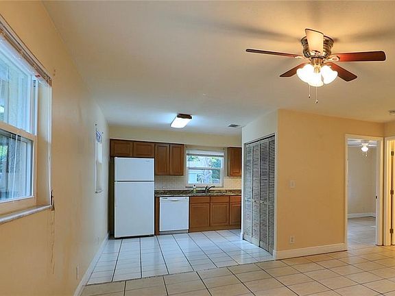5th image of 2959 Shore Dr
