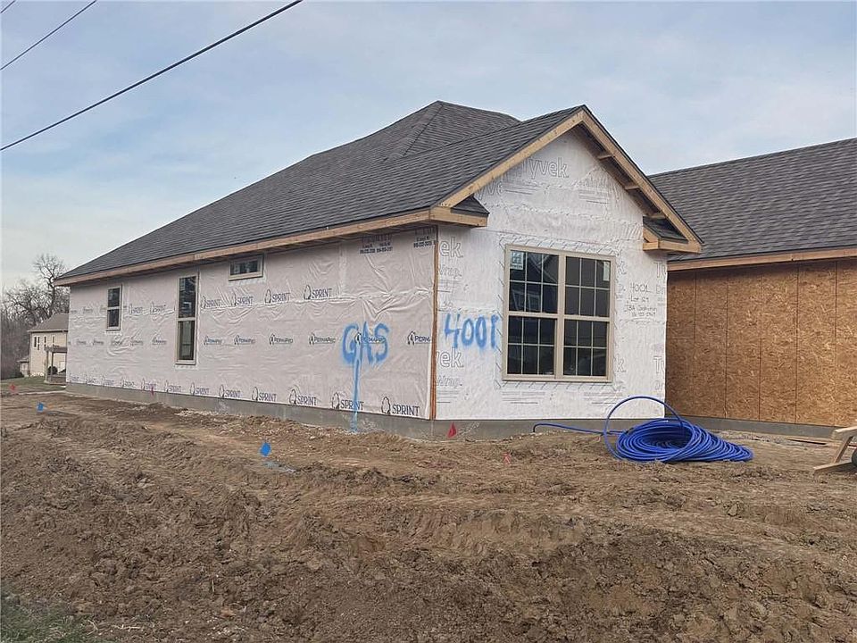 2nd image of 4001 Stacey Way Ct