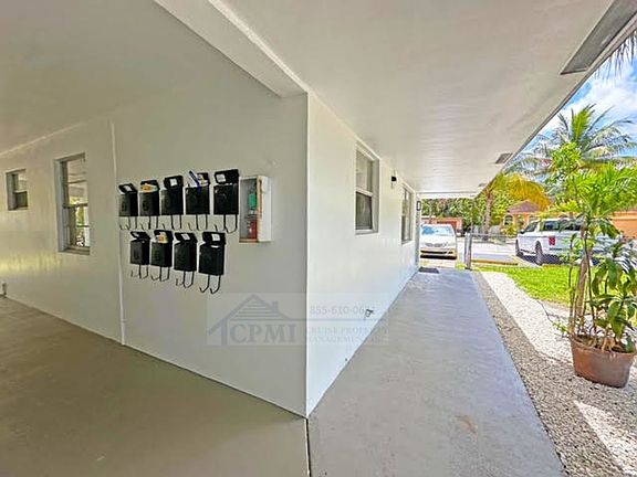 3rd image of 6201 Taylor St #2
