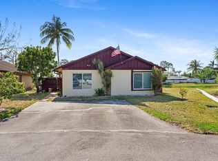 5469 Bonky Ct, West Palm Beach, FL 33415