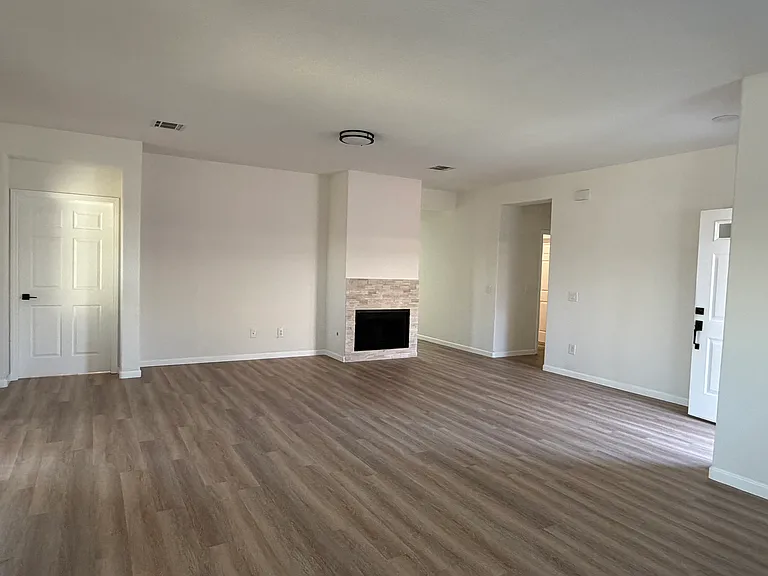 2304 Morningside Ave — Photo 6