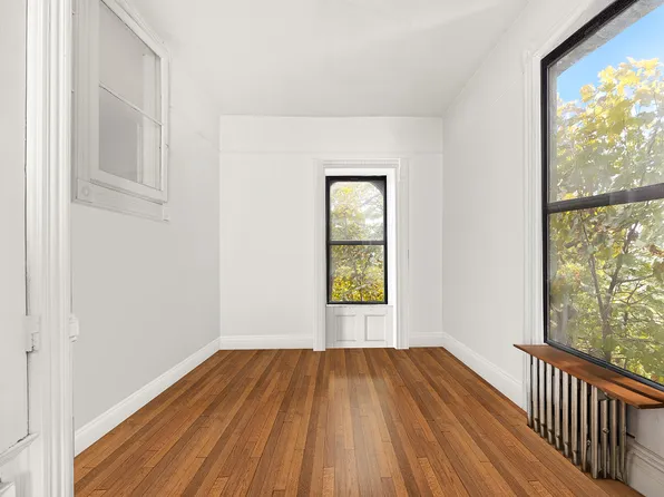 363 Sixth Avenue image 9 of 23