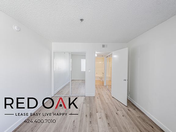 3rd image of 15600 3/4 Vanowen St #225
