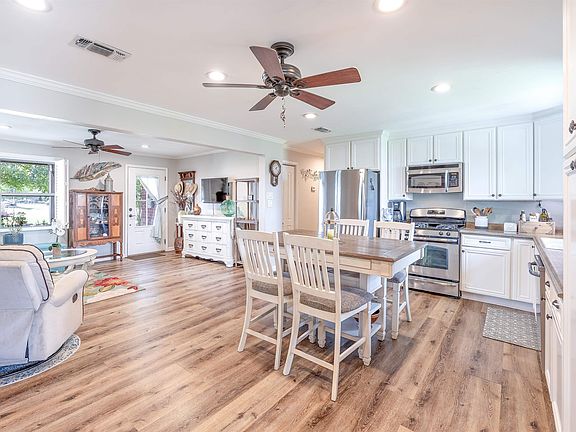 4th image of 109 Saint Agnes Dr