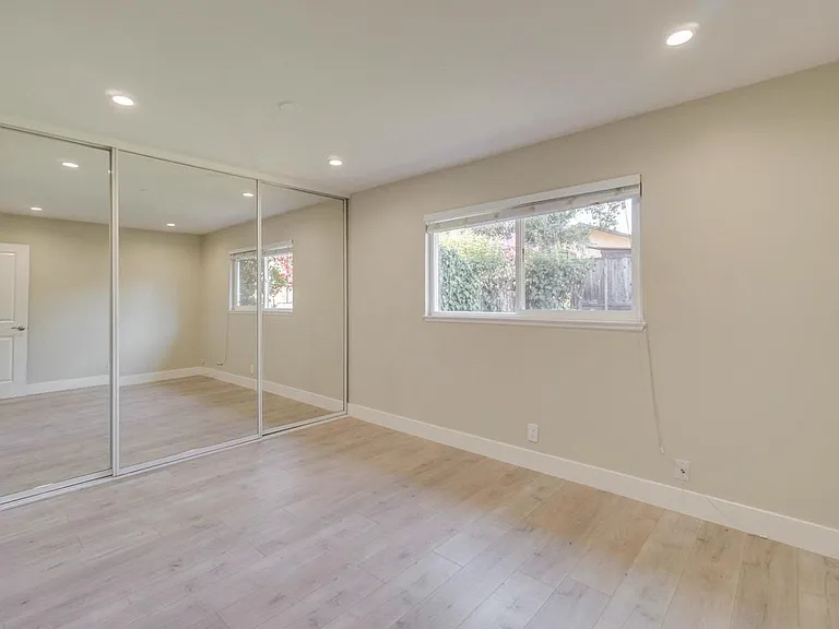 5551 Yale Dr — Photo 20